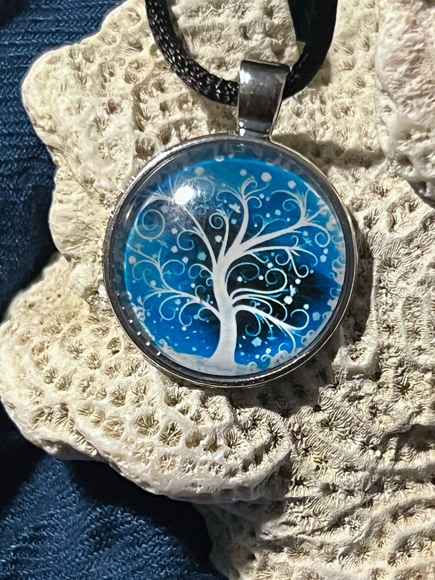 Breezy Blue Pendant (with choice of chain)