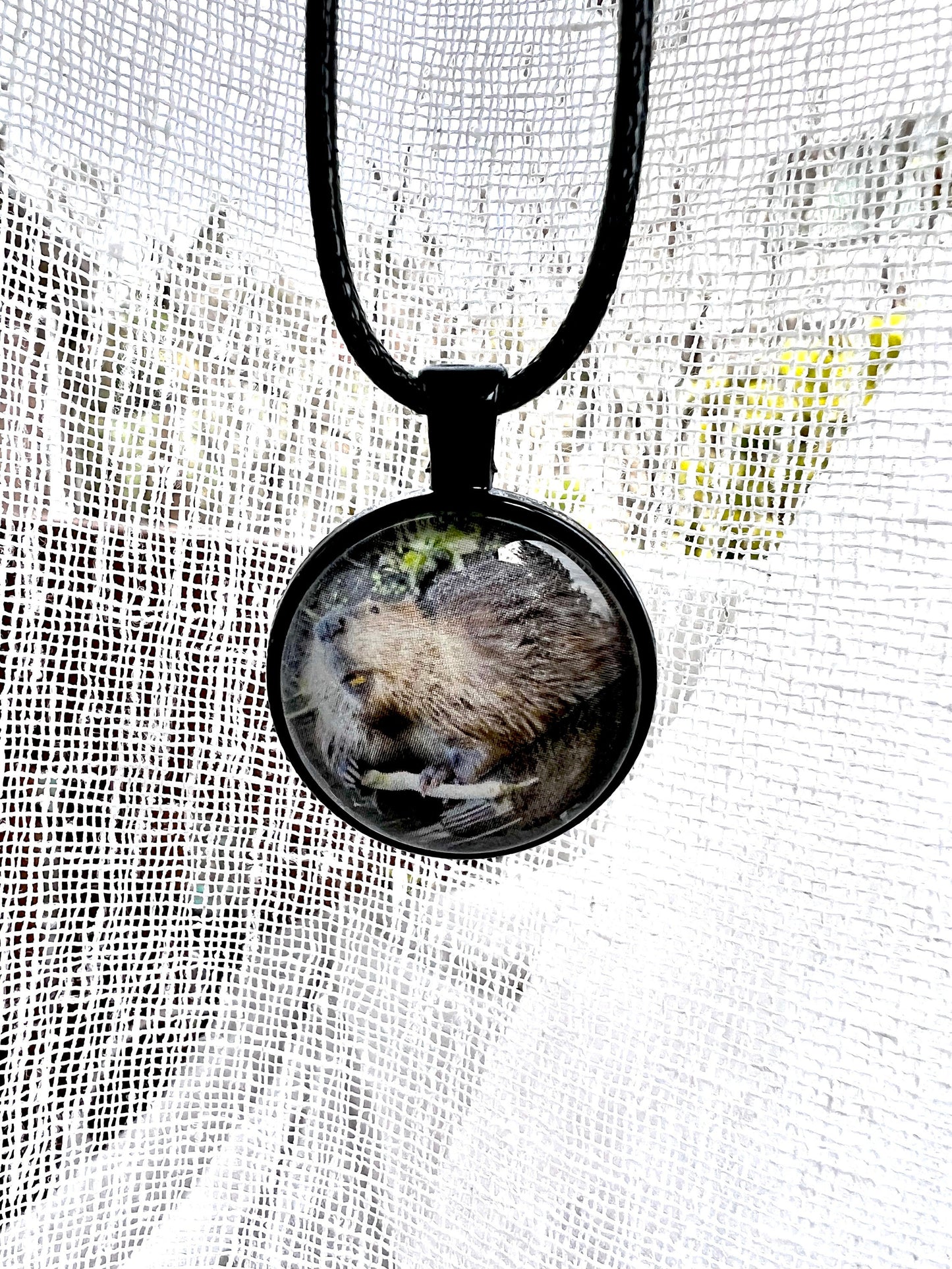 Beaver Pendant (with choice of chain)