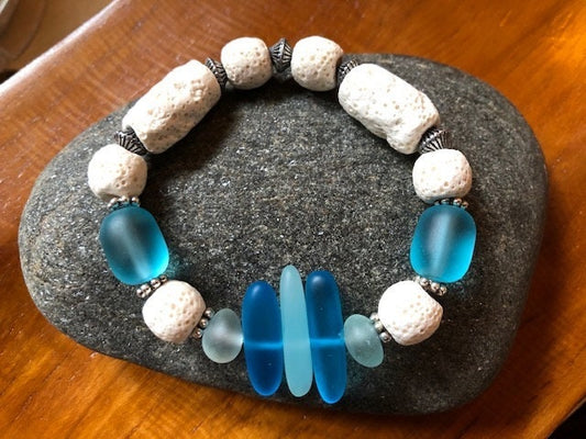 Glowing Waters Bracelet